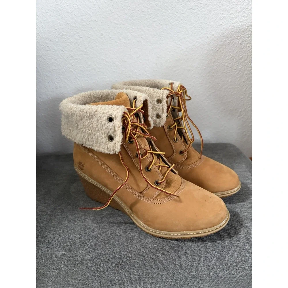 Timberland Women's Amston 2.5 Inch Wheat Nubuck Wedge Heel Boots 8257A Size 8.5